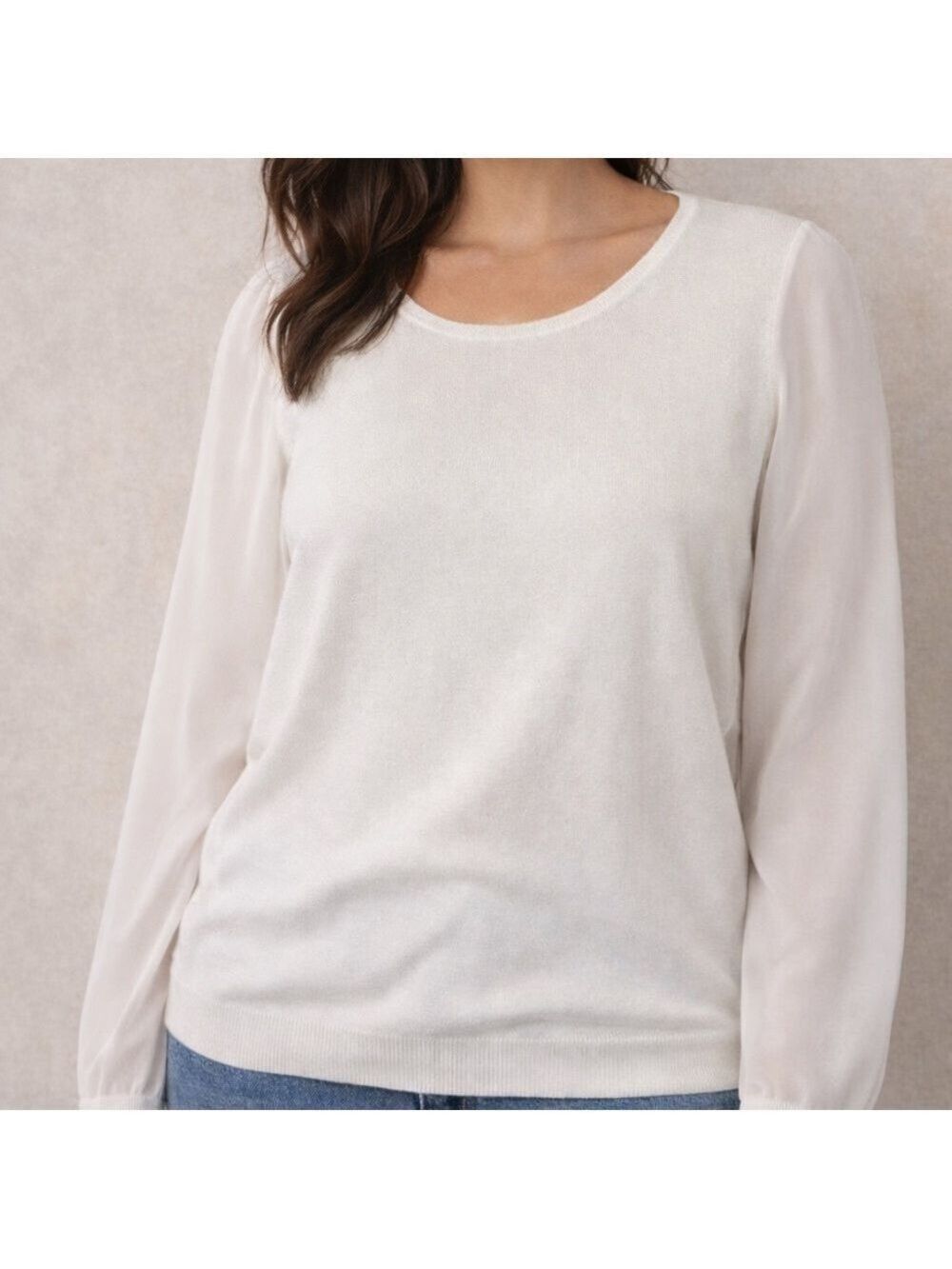 Elegant crew neck White Long Sleeve sweater